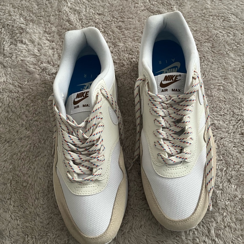 Nike Air Max Men's White and Cream Sneakers